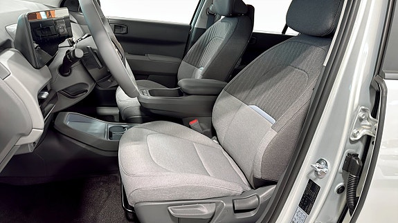 Kia EV3 8 of 12
