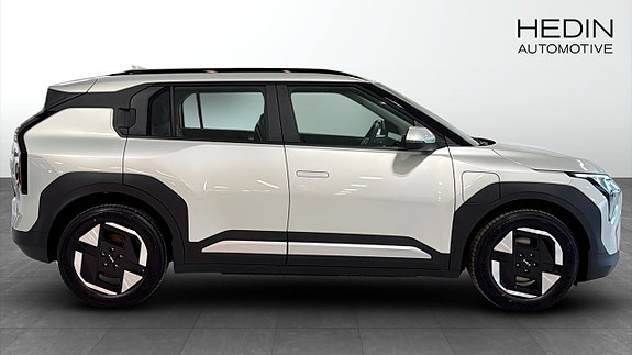 Kia EV3 4 of 5