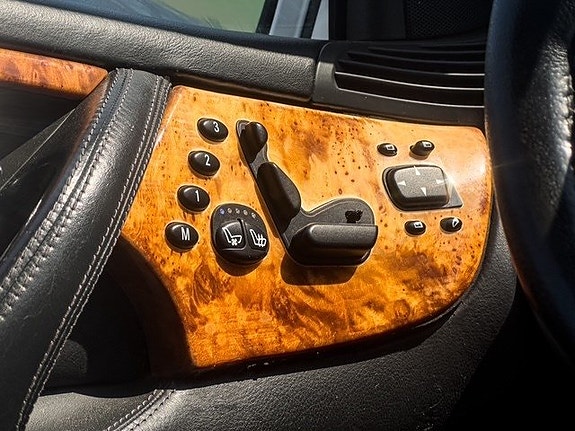 Mercedes-Benz CL55 13 of 16