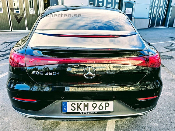 Mercedes-Benz EQE350+ 13 of 28