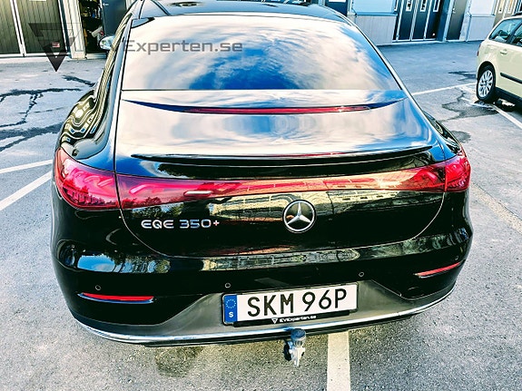 Mercedes-Benz EQE350+ 12 of 28