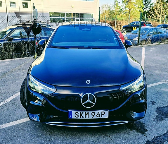 Mercedes-Benz EQE350+ 8 of 28