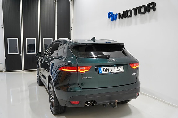 Jaguar F-PACE 4 of 20