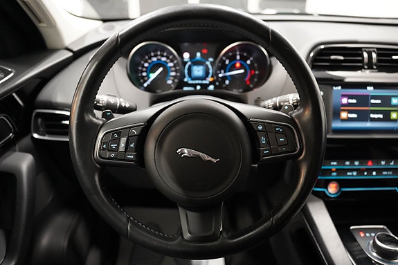 Jaguar F-PACE 11 of 20