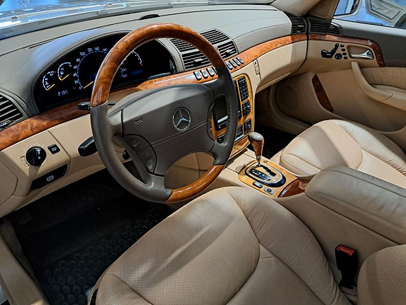 Mercedes-Benz S600 13 of 24