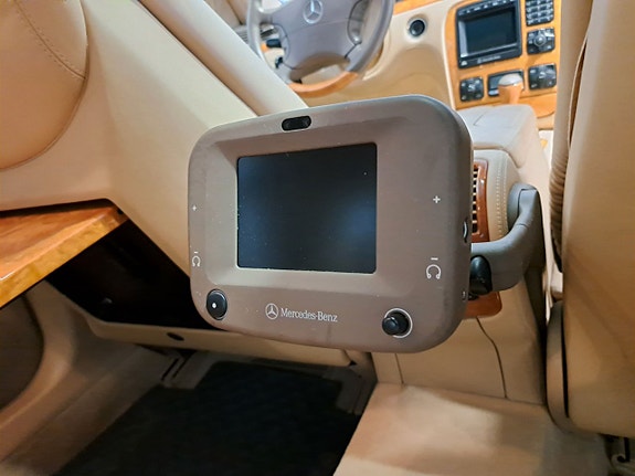 Mercedes-Benz S600 22 of 24