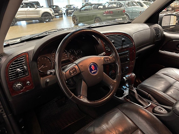 Saab 9-7X 7 of 13