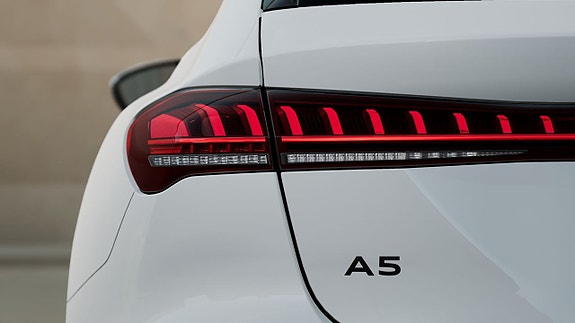 Audi A5 7 of 12