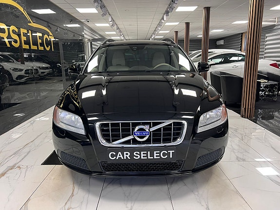 Volvo V70 8 of 24