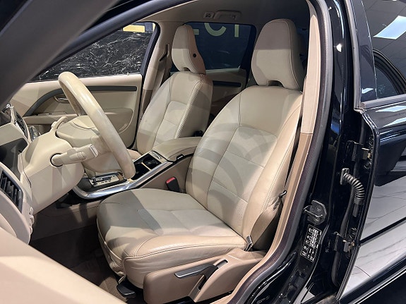 Volvo V70 15 of 24