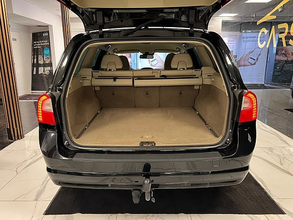 Volvo V70 5 of 24