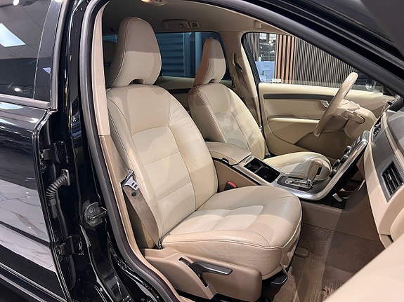 Volvo V70 19 of 24
