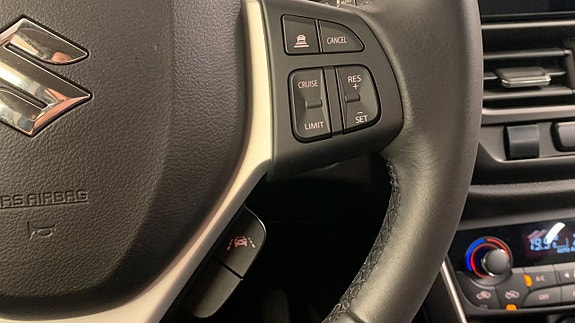 Suzuki S-Cross 11 of 16