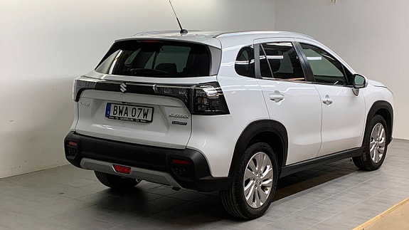 Suzuki S-Cross 2 of 5