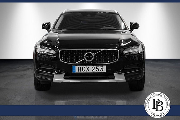 Volvo V90 Cross Country 4 of 5