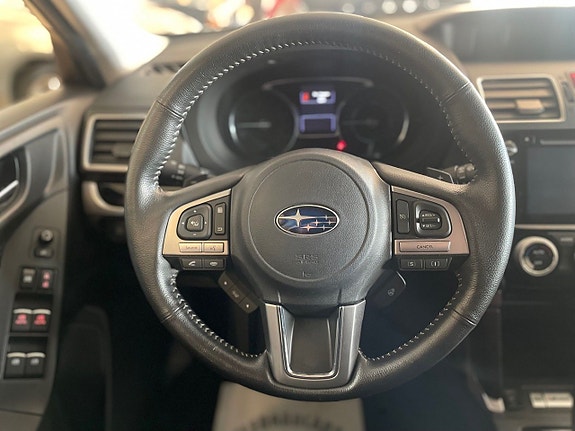 Subaru Forester 11 of 19