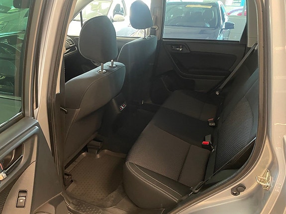 Subaru Forester 14 of 19
