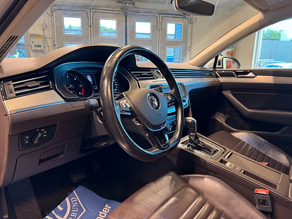 Volkswagen Passat 7 of 26