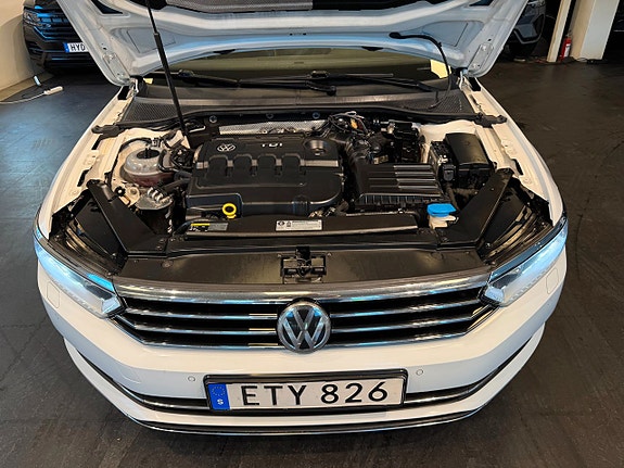 Volkswagen Passat 23 of 26