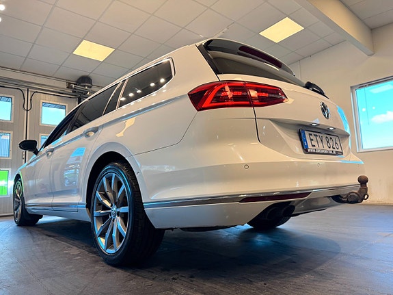 Volkswagen Passat 19 of 26