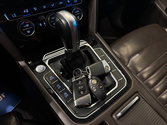 Volkswagen Passat 15 of 26