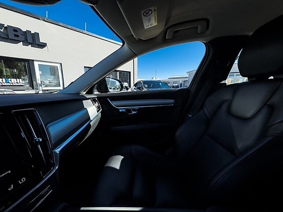 Volvo V90 21 of 21