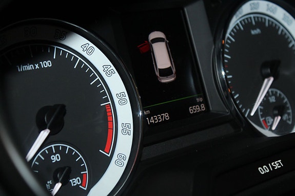 Skoda Octavia Scout 21 of 26