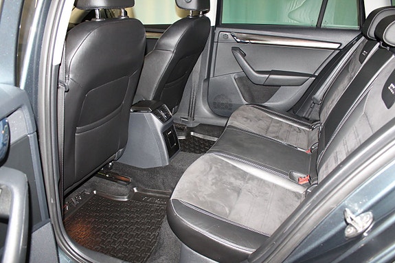 Skoda Octavia Scout 21 of 26