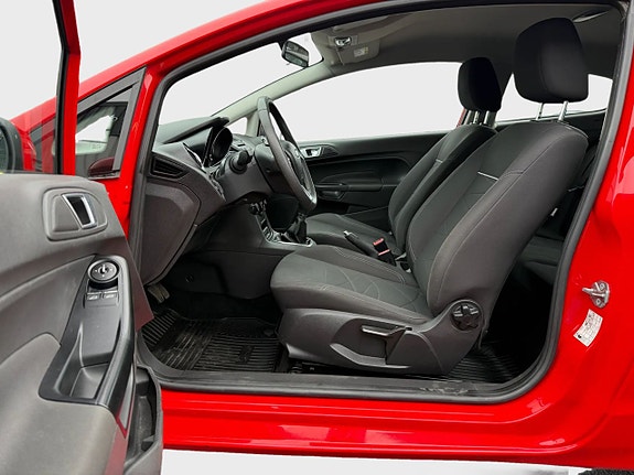 Ford Fiesta 11 of 17