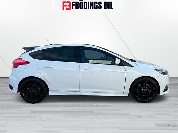 Ford Focus 6 of 22