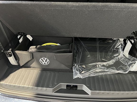 Volkswagen ID. Buzz 8 of 16