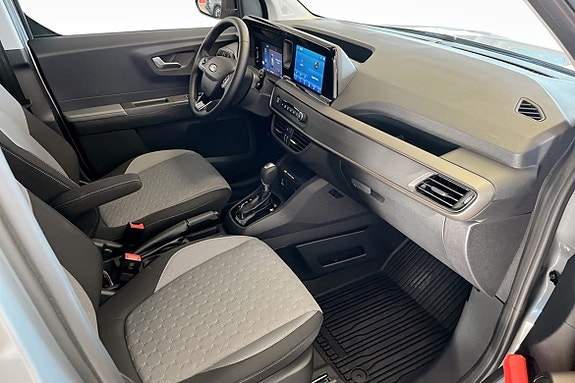Ford Transit Courier 16 of 18