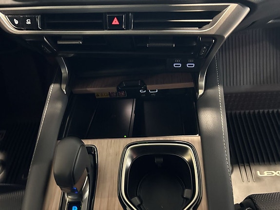 Lexus RX450h 22 of 30