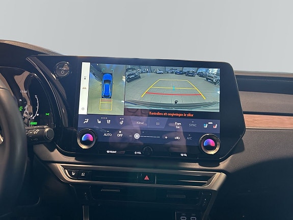 Lexus RX450h 10 of 30