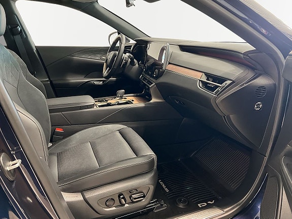 Lexus RX450h 30 of 30