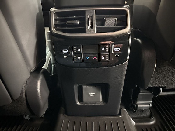 Lexus RX450h 26 of 30