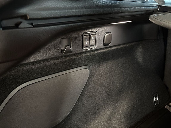 Lexus RX450h 28 of 30