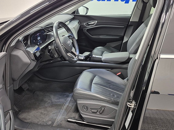 Audi e-tron 2 of 10
