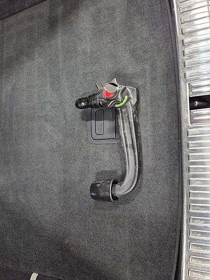 Audi e-tron 9 of 10