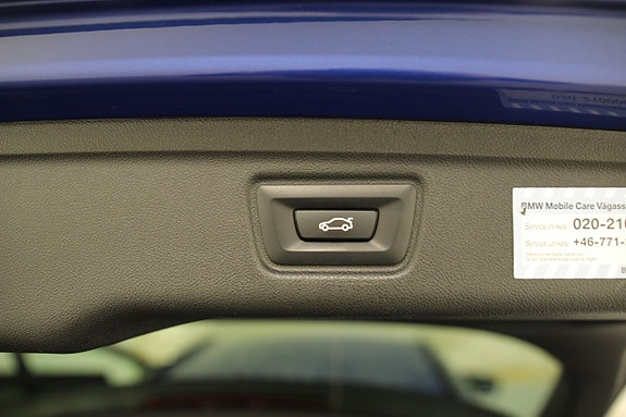 BMW 330e 9 of 12
