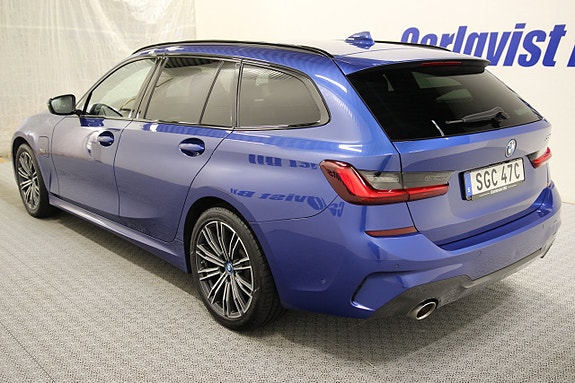 BMW 330e 5 of 12