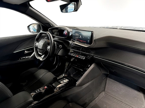 Peugeot 2008 13 of 17