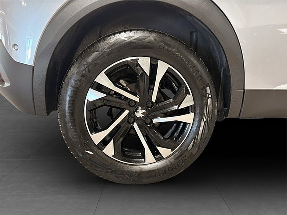 Peugeot 2008 15 of 17