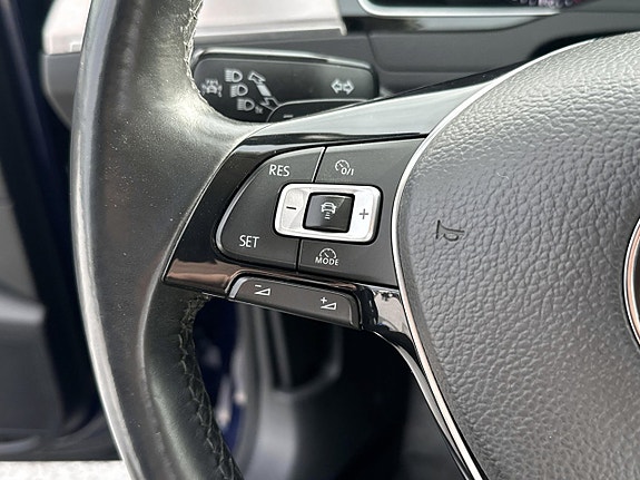 Volkswagen Passat 14 of 14