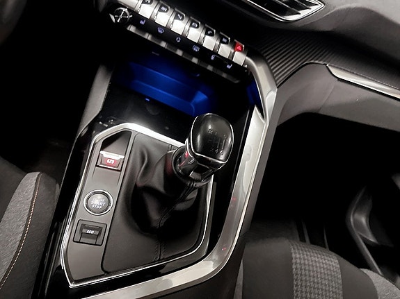 Peugeot 3008 11 of 16