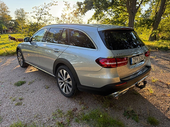 Mercedes-Benz E220 d 3 of 5