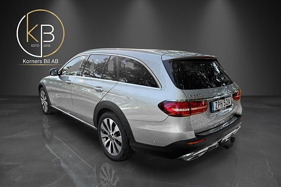 Mercedes-Benz E220 d 3 of 17