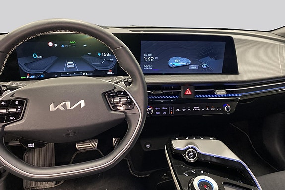 Kia EV6 7 of 15