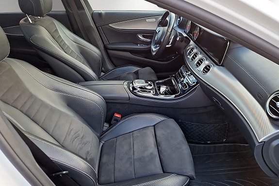 Mercedes-Benz E220 8 of 15