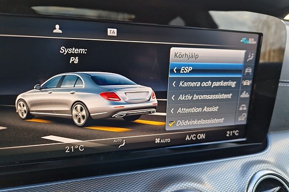 Mercedes-Benz E220 15 of 15